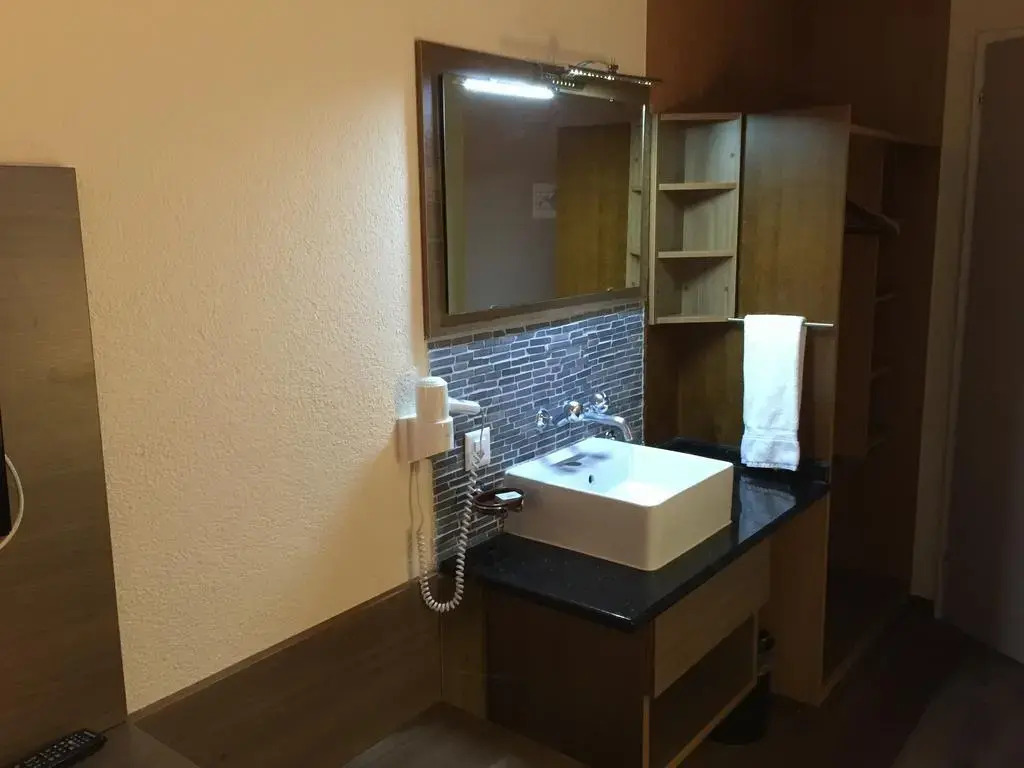 Zys Hotel