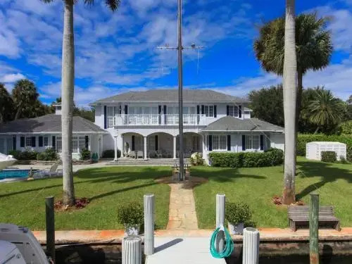 The Grand Estate