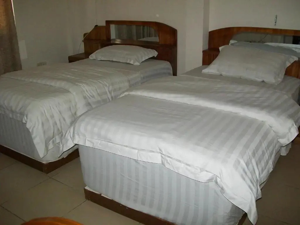 Ampomaah Hotel
