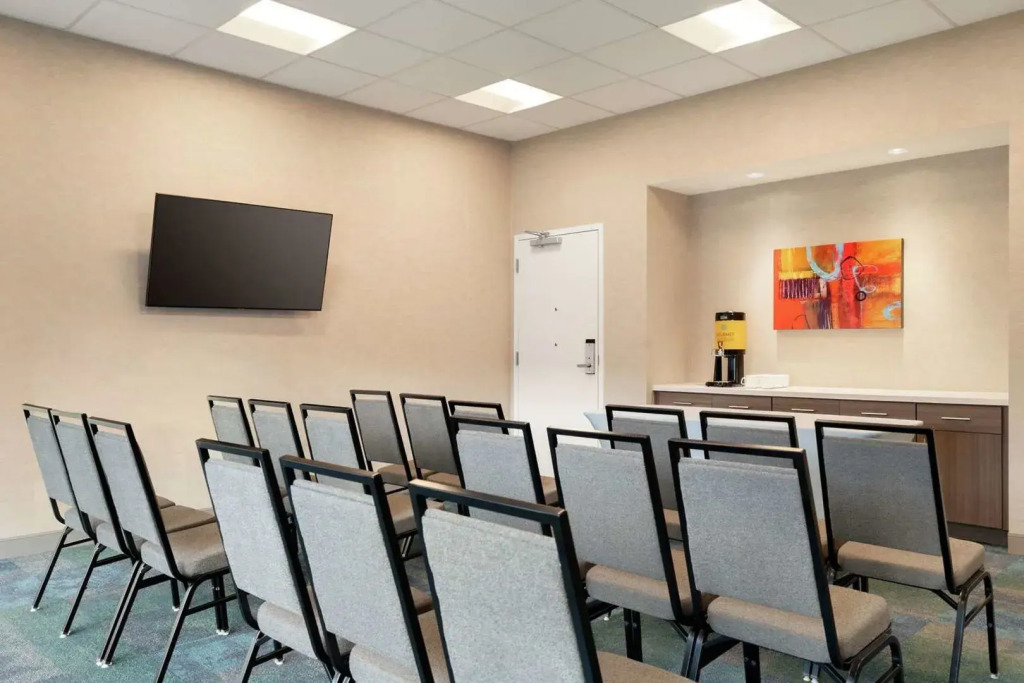 Home2 Suites By Hilton Woodland Hills Los Angeles