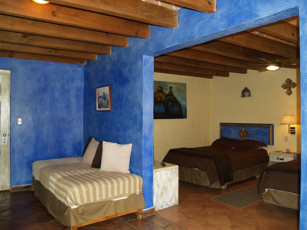 Hotel Ana Catalina and Suites