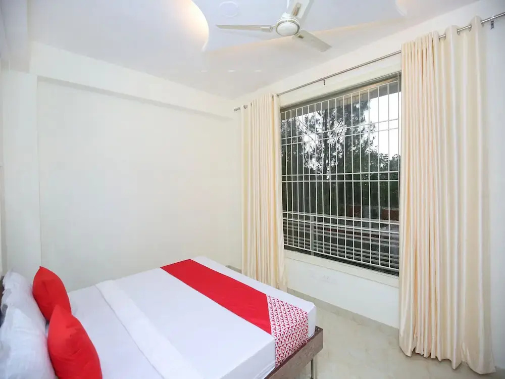 OYO 13769 Home Spacious 3BHK Kasauli