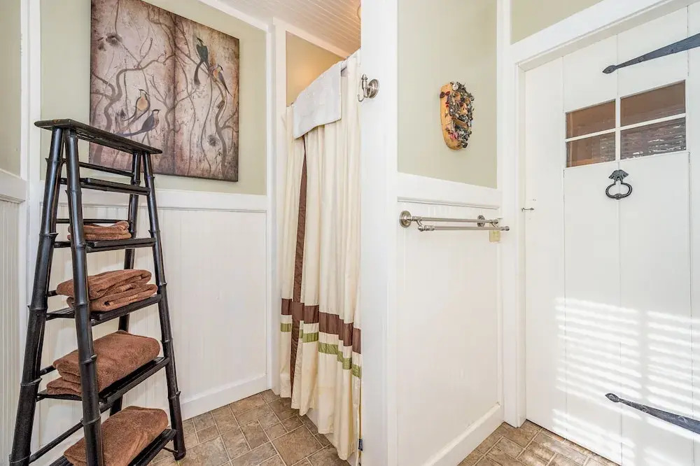 39 Maney Lane Home 5 Bedrooms 3 Bathrooms Home