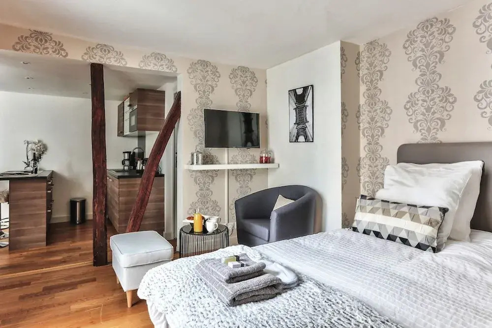 Love Nest in Saint Germain