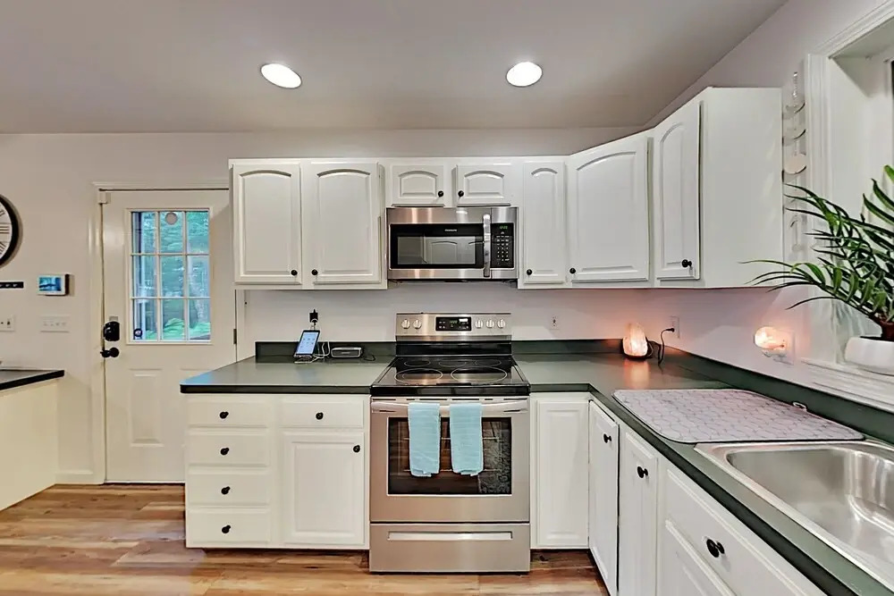 76overrd 3 Bedroom Home