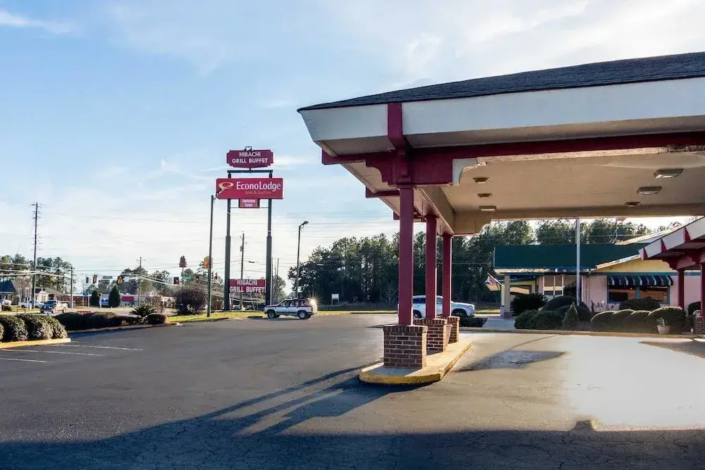 Travelodge Suites and Conference Center Dublin GA