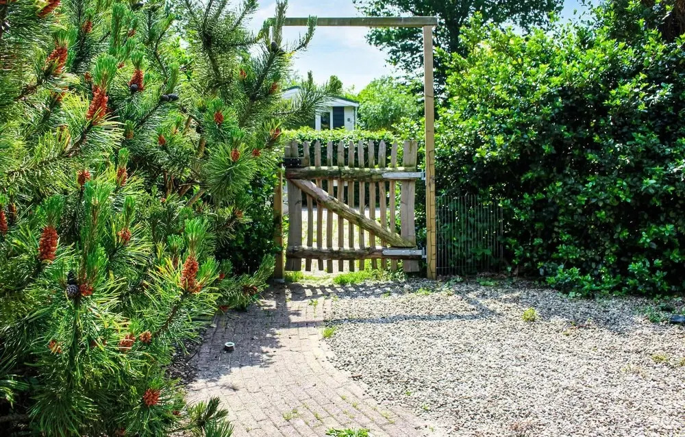 Stunning Home in Rheezerveen With 2 Bedrooms and Wifi