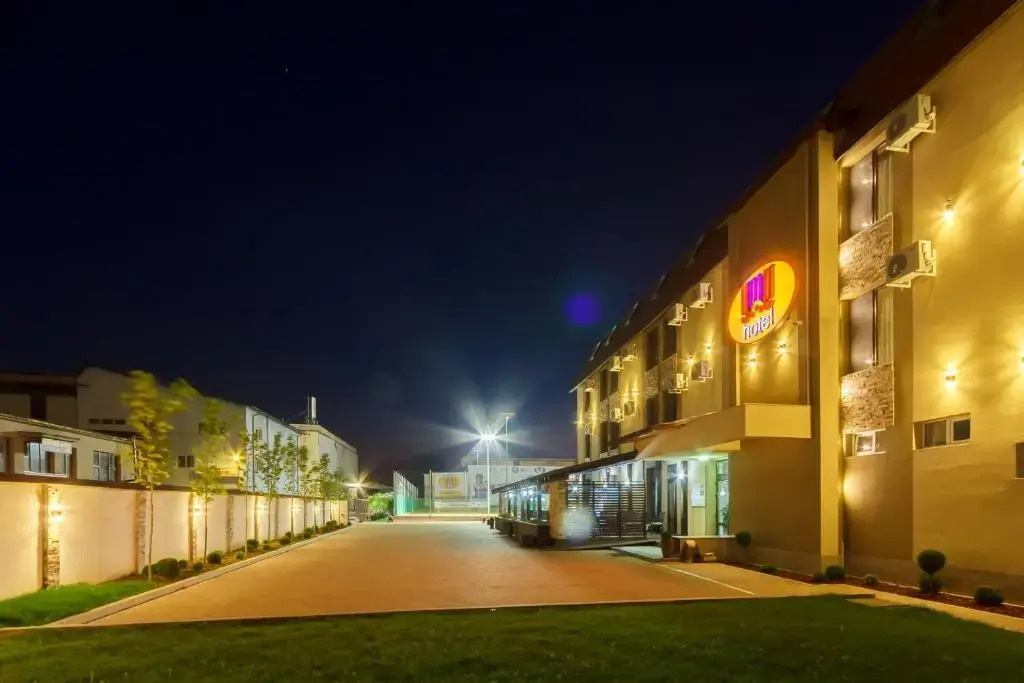 YMY HOTELS Târgu Jiu