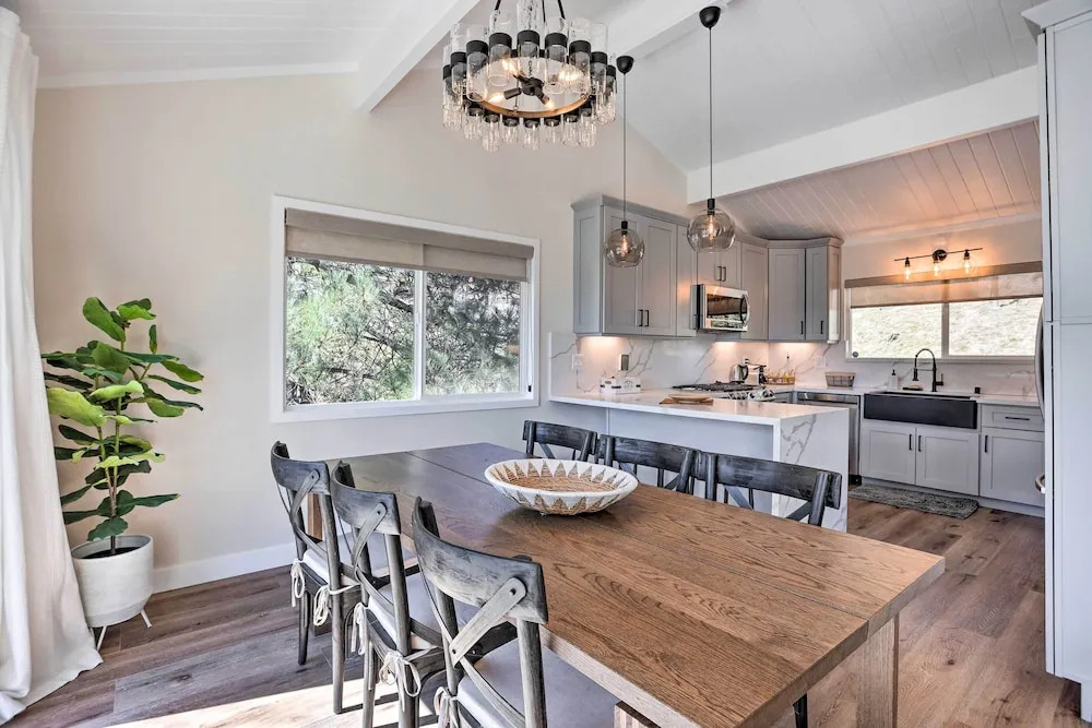 Stunning Lake Arrowhead Cabin w/ Lake Views!