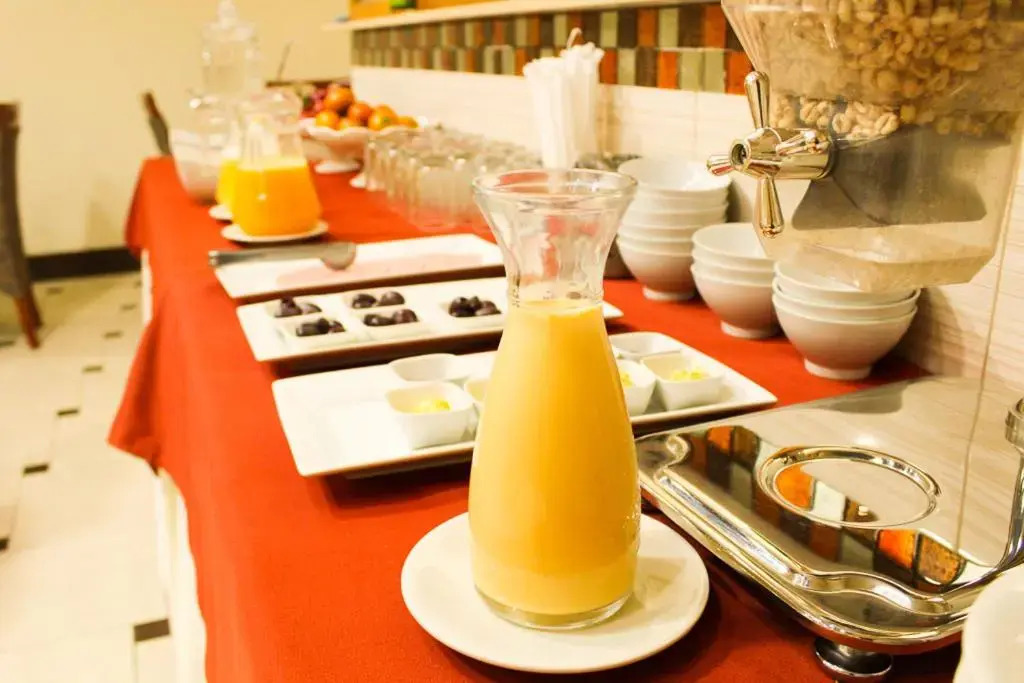 Hotel B & V