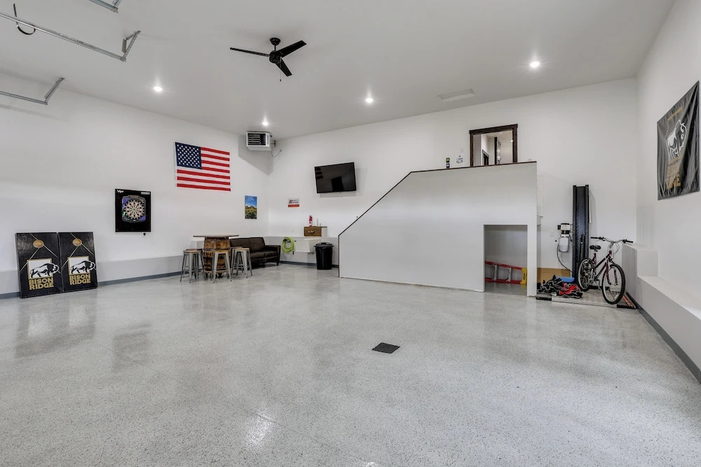 Luxurious Lead Vacation Rental w/ Private Hot Tub!