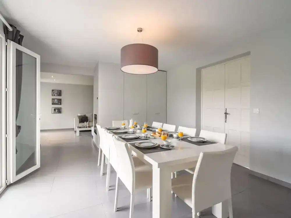 Luxurious villa in Saint geniès de Fontedit with heated pool