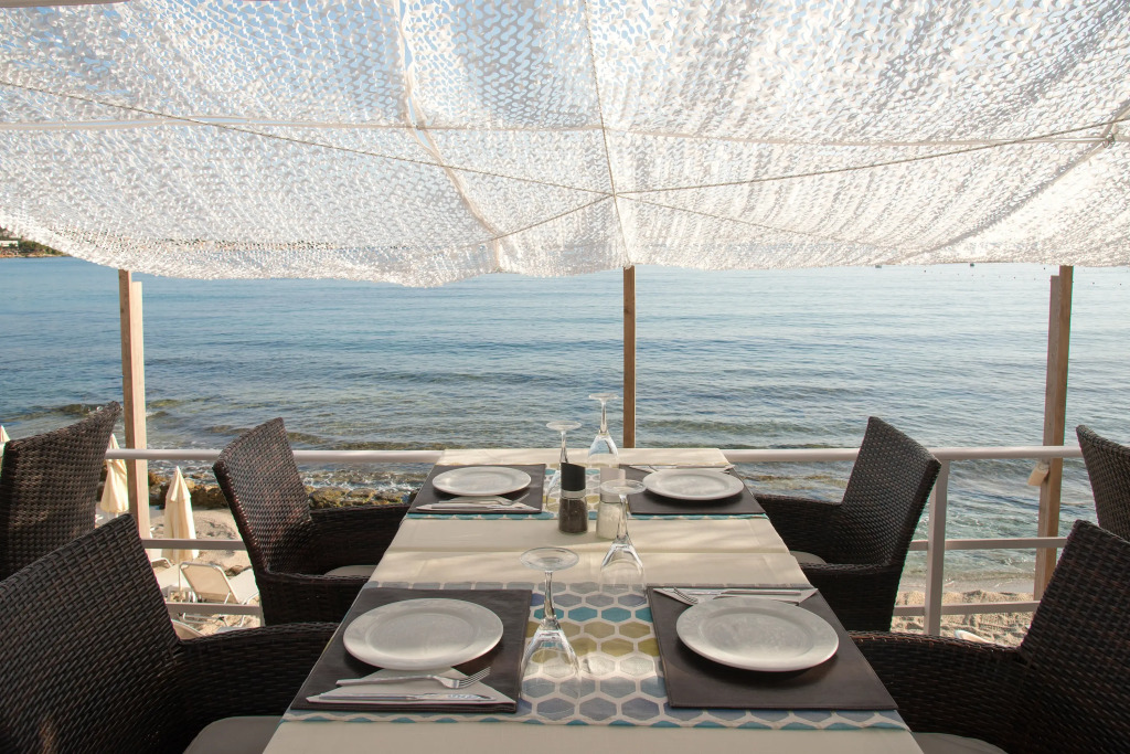 Alia Beach Hotel by Estia