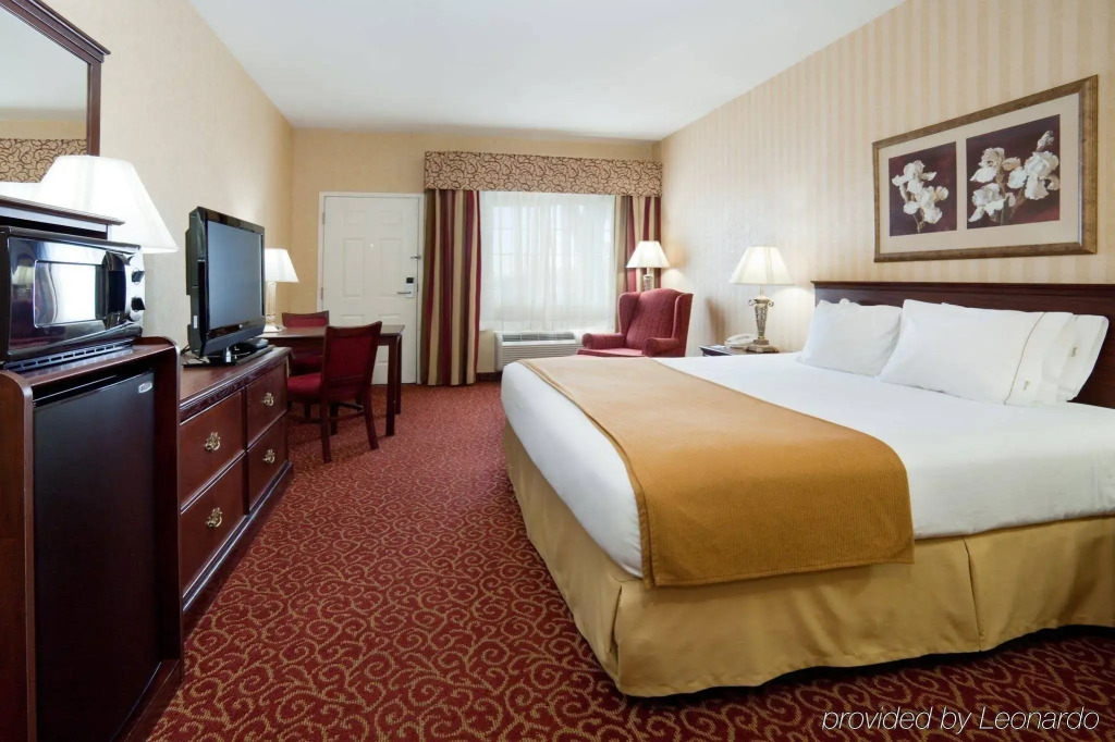 Holiday Inn Express Layton - I-15 by IHG