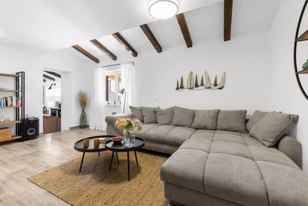 Kalista in Betiga with 4 bedrooms and 3 bathrooms