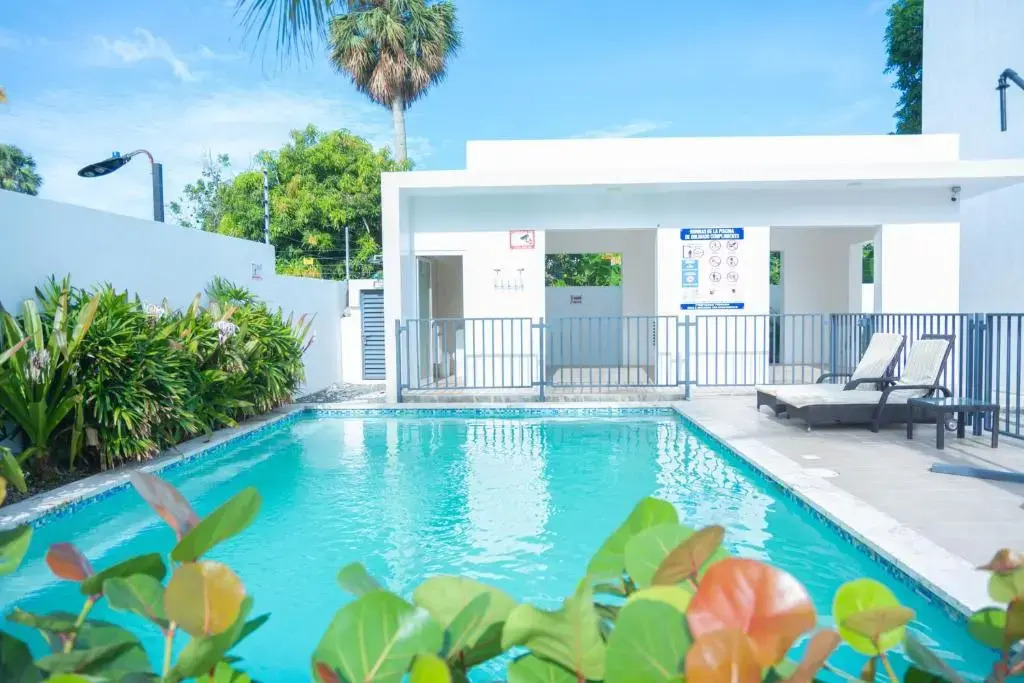 Se renta apartamento amueblado , ubicados en Santiago , 3 habitaciones , 2 bańos , 2 parqueo , área de juego y Piscina.