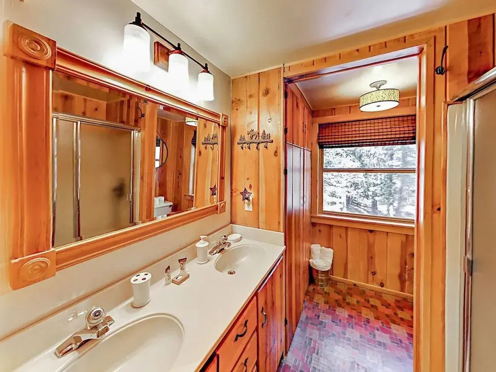 68 Alpine Home 4 Bedrooms 2 Bathrooms Home