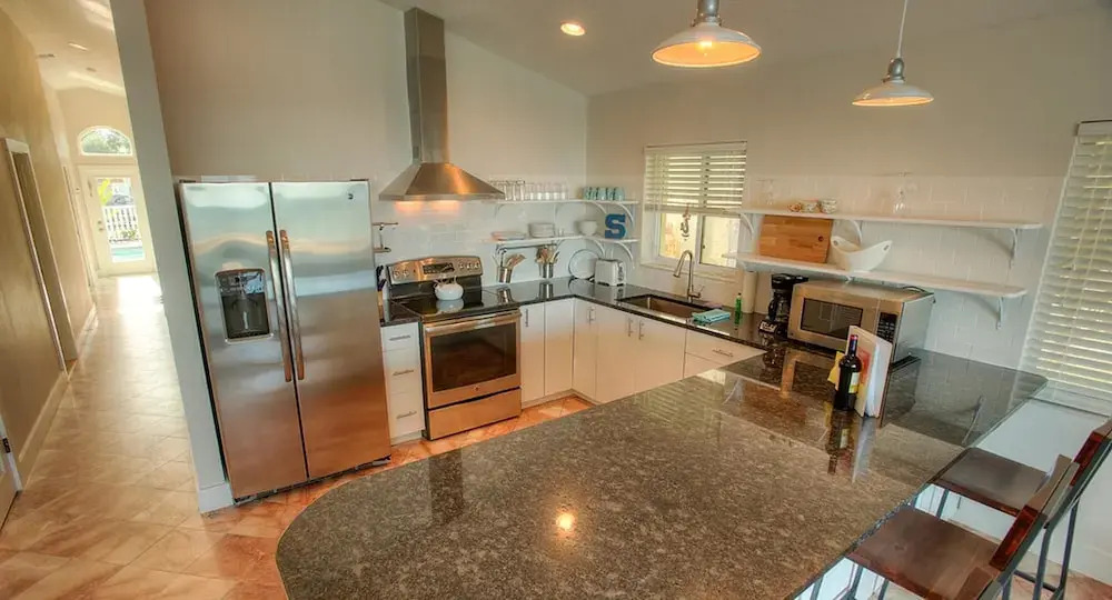Breakaway Apartment 4