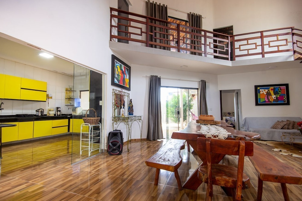 Casa com 3 Su tes Climatizadas na Ilha da Croa