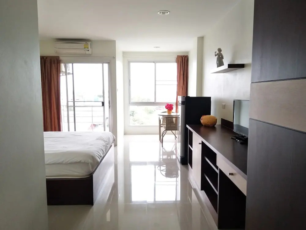 Siri Service Apartment