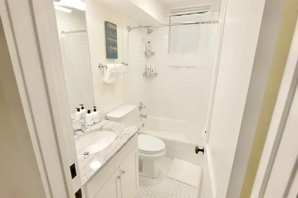 New Luxe Studio Cleveland Park Near Zoo