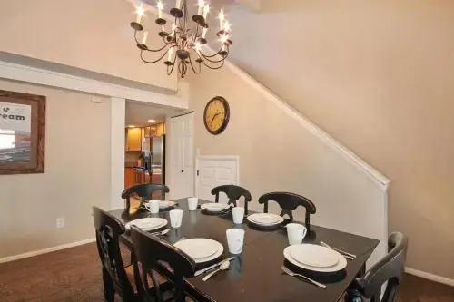 Lance'S West 7 Condominium