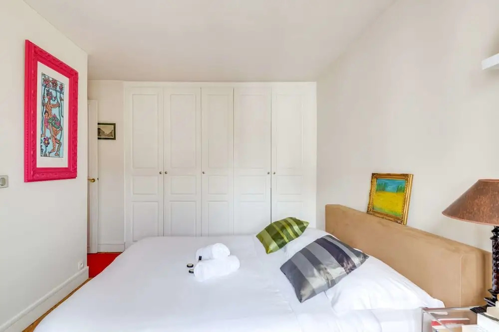 Comfy Apartment for 2 in Gare du Nord