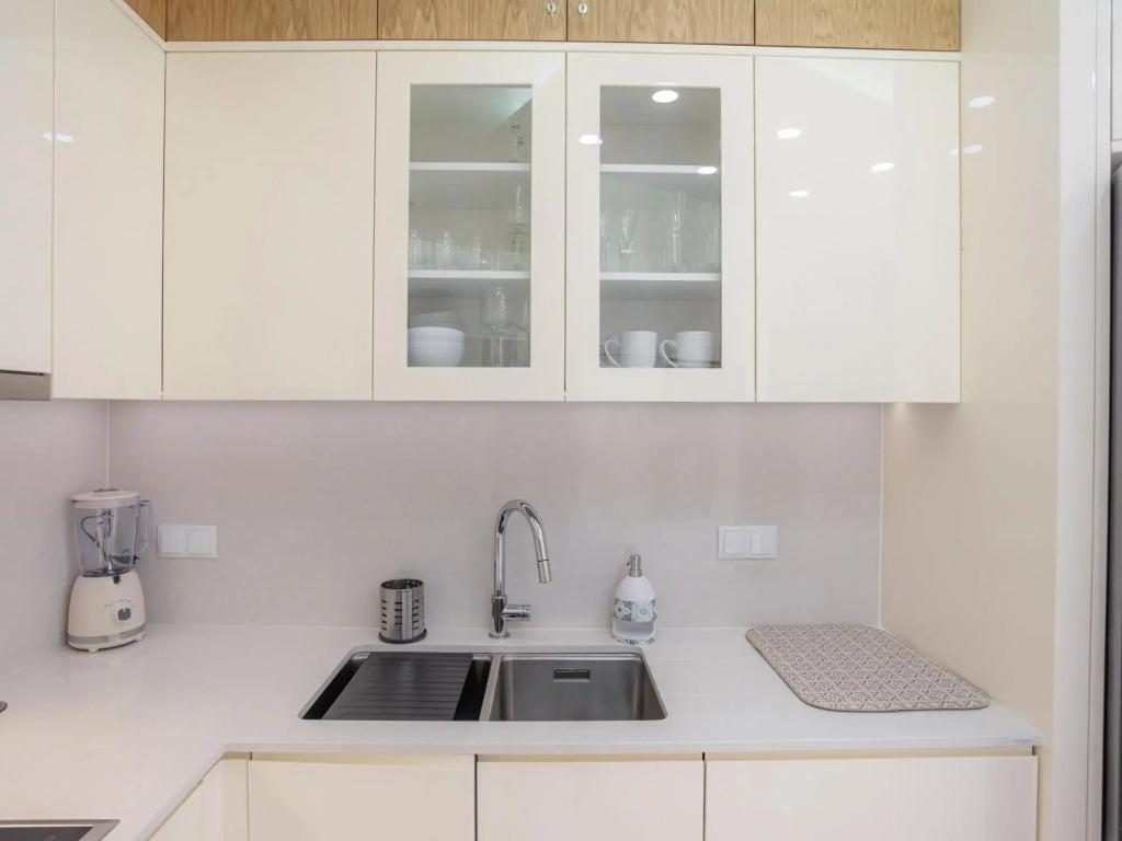 Terrace Beach Apartment by Rent4all