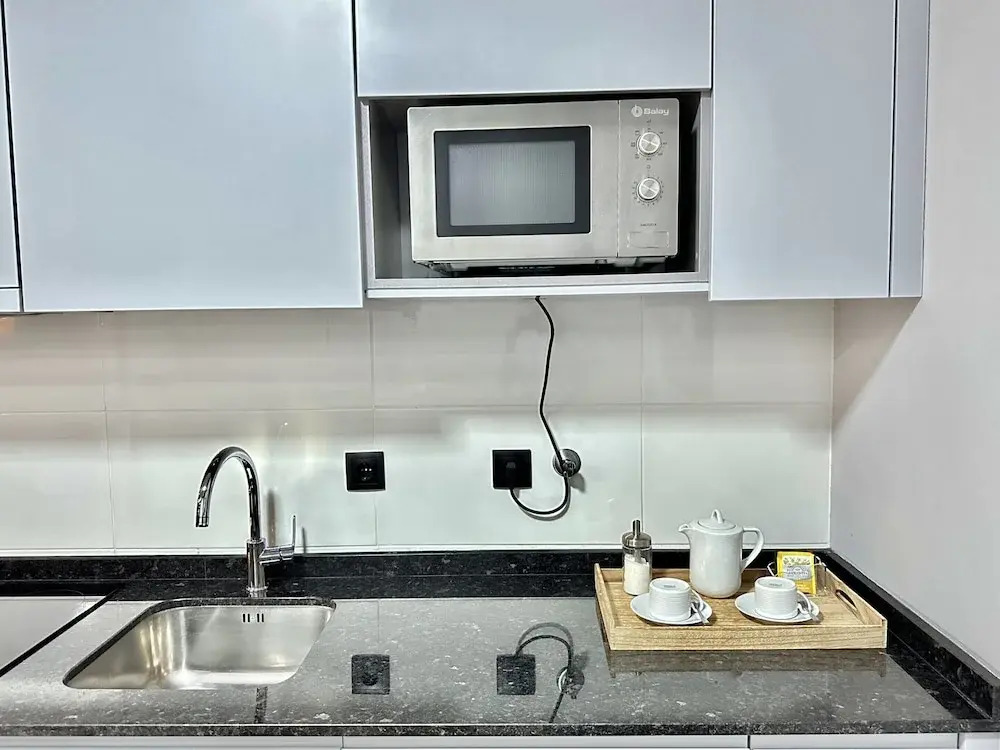 Bright Apartment Near Bolhao Metro Station
