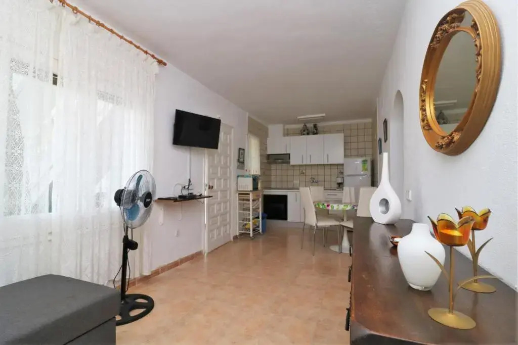 Turo 2 - Piso con Piscina comunitaria