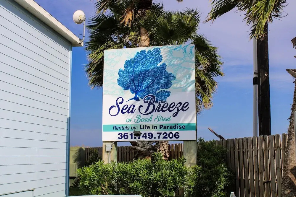 141 Sea Breeze 1 Bedroom 1 Bathroom Condo