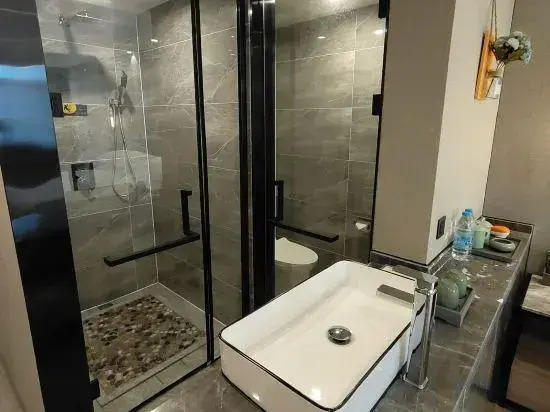 Yuman Yazhi Hotel