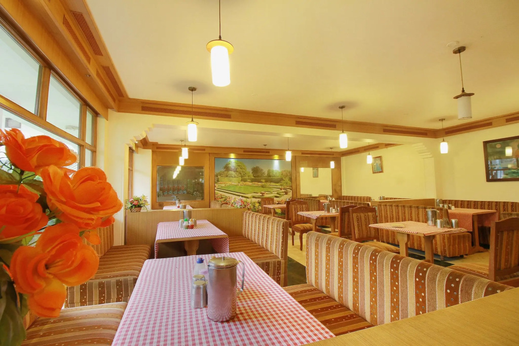 OYO 4427 Hotel Gaylord