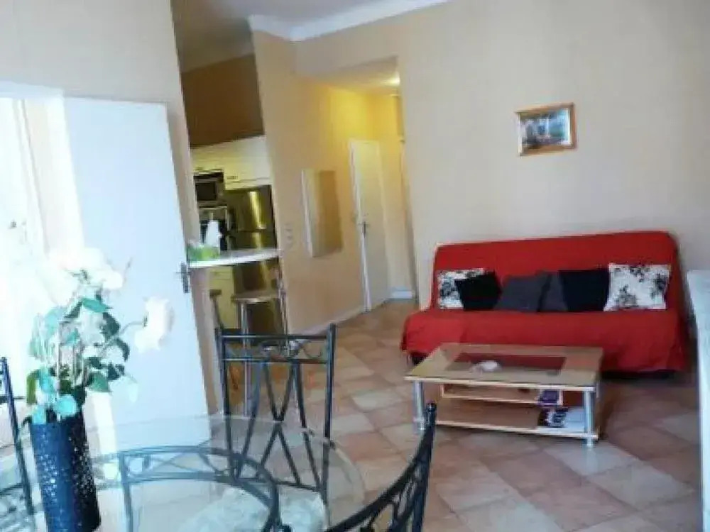 Rue d Antibes 131