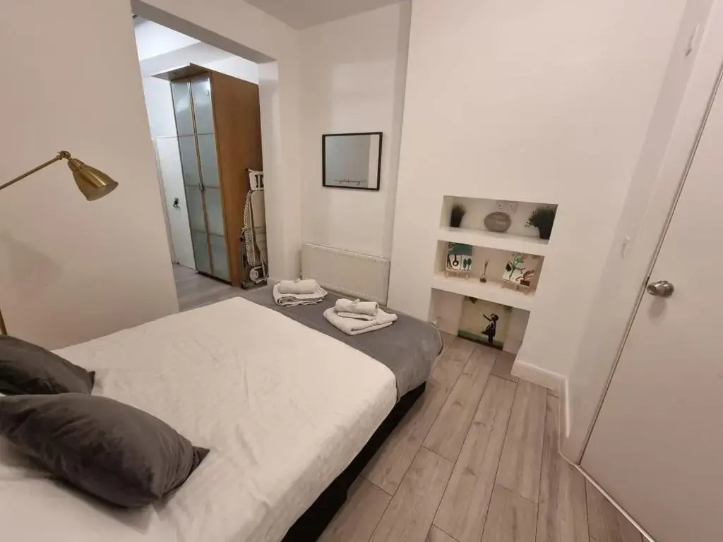 3BR 3Ensuite - Close to station - Parking upon request