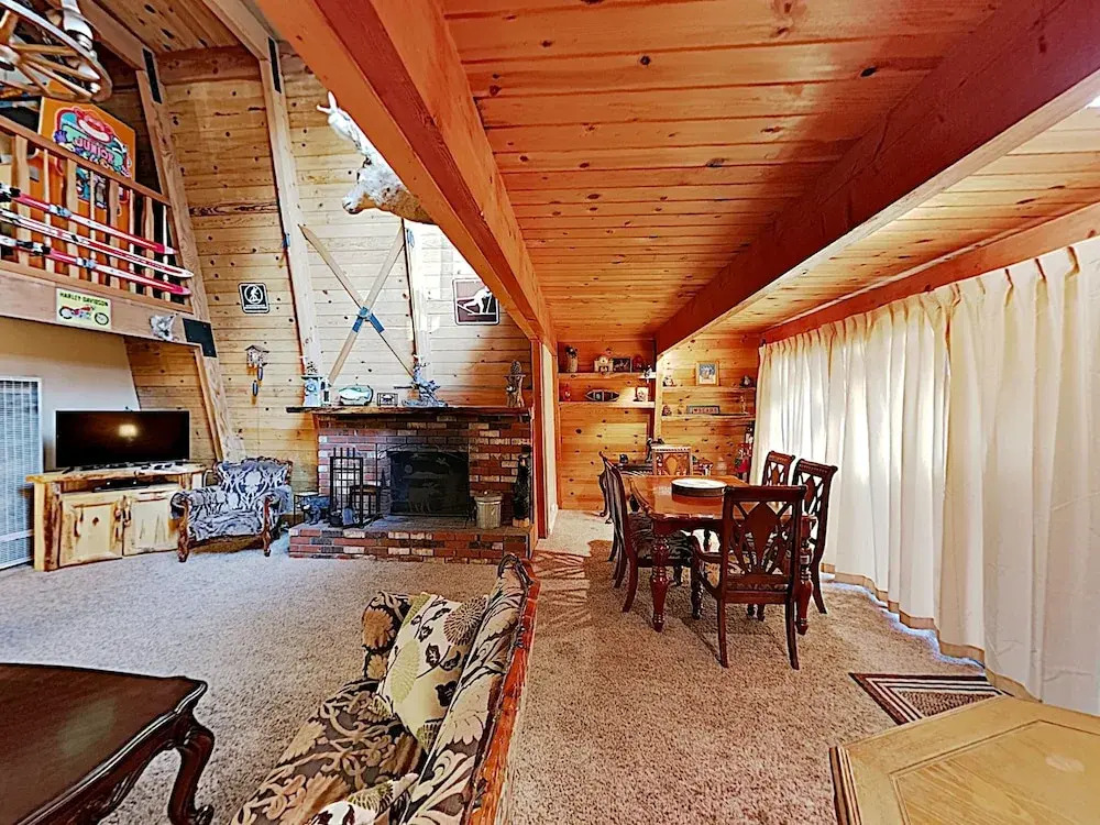 39219 Peak Home 4 Bedrooms 2 Bathrooms Home