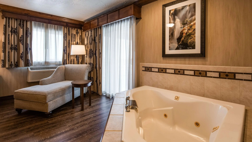 Best Western Plus Flathead Lake Inn and Suites