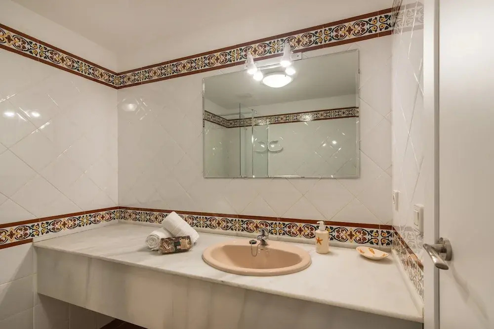Golfside Apartment With Paddle Tennis