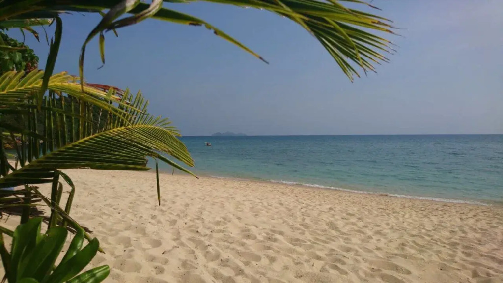 Koh Ngai Paradise Beach