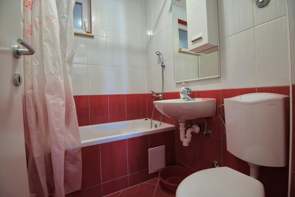 Apartments & rooms Leon