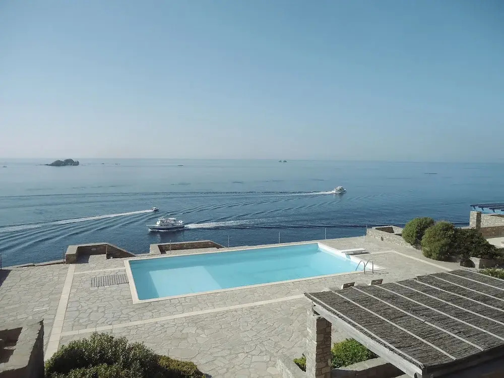 Cliff Villa