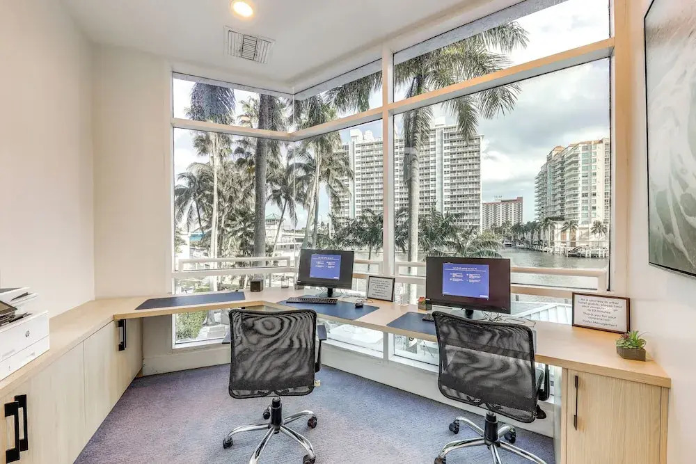Modern Ft Lauderdale Condo ~ 7 Mi to Airport!
