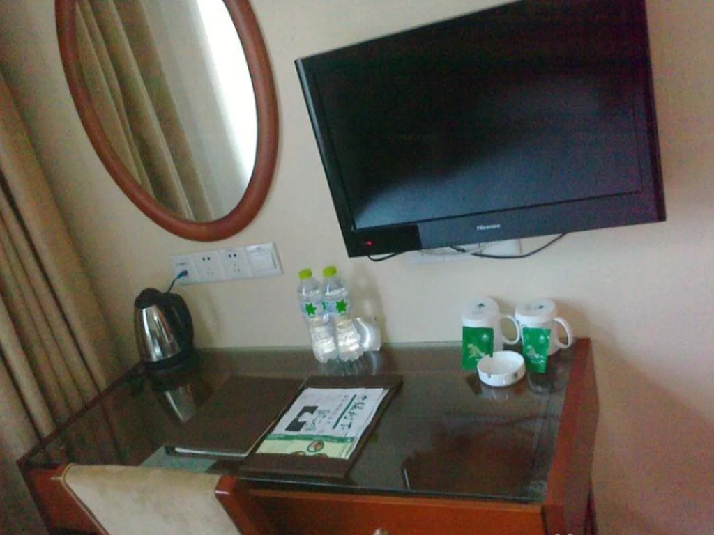 GreenTree Inn Jiangsu Wuxi Lingshan Scenic spot Express Hotel