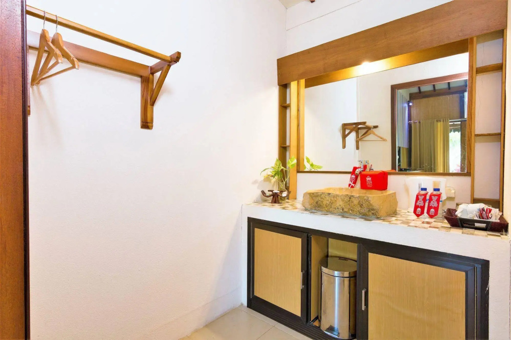 ZEN Rooms Lombok Raya Senggigi