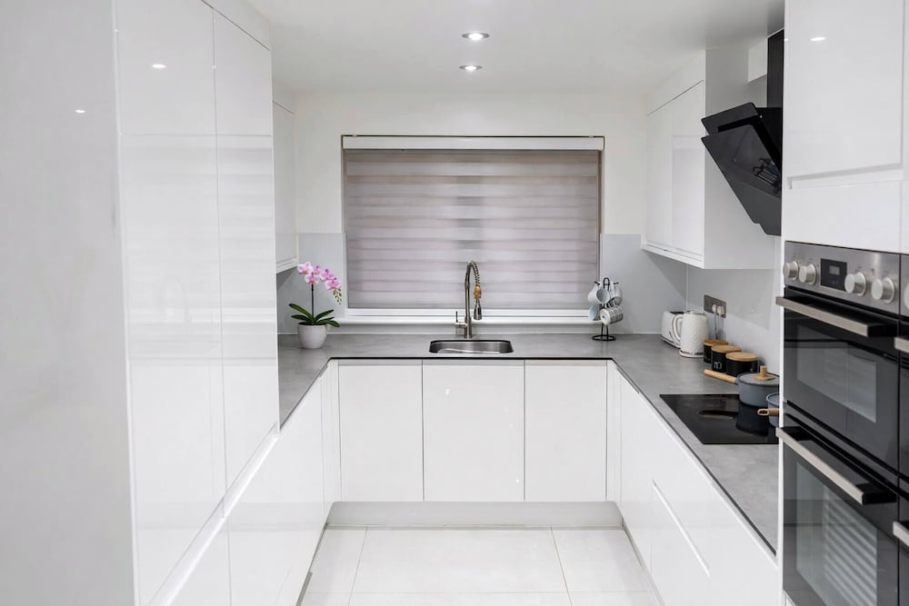 Free Parking - Hayes - Heathrow - Luxe 3BR Family -contractor Stay