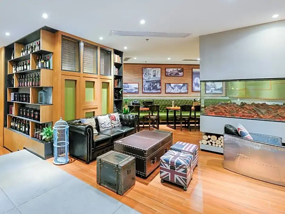 Caijing Hotel (Guangzhou Panyu Wildlife Park Branch)