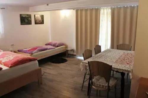 Rooms Jurca