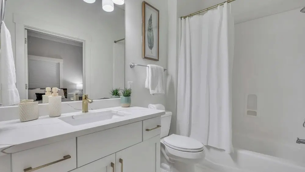 13 Condos in the Historic District Entire Building The Juliette by Avantstay