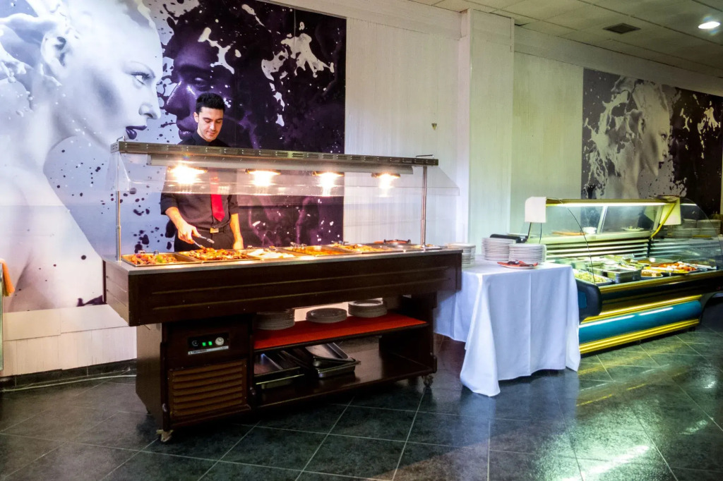 Hotel Poniente