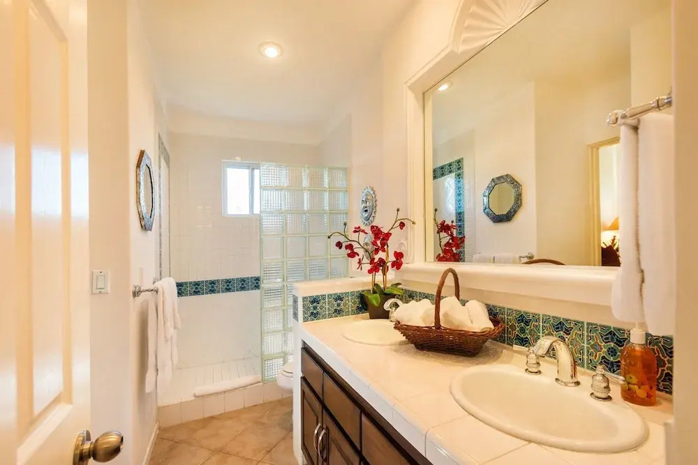 Villa De Oro 106 3 BR by Casago